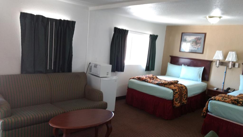 Budget Inn Hamilton Exterior photo